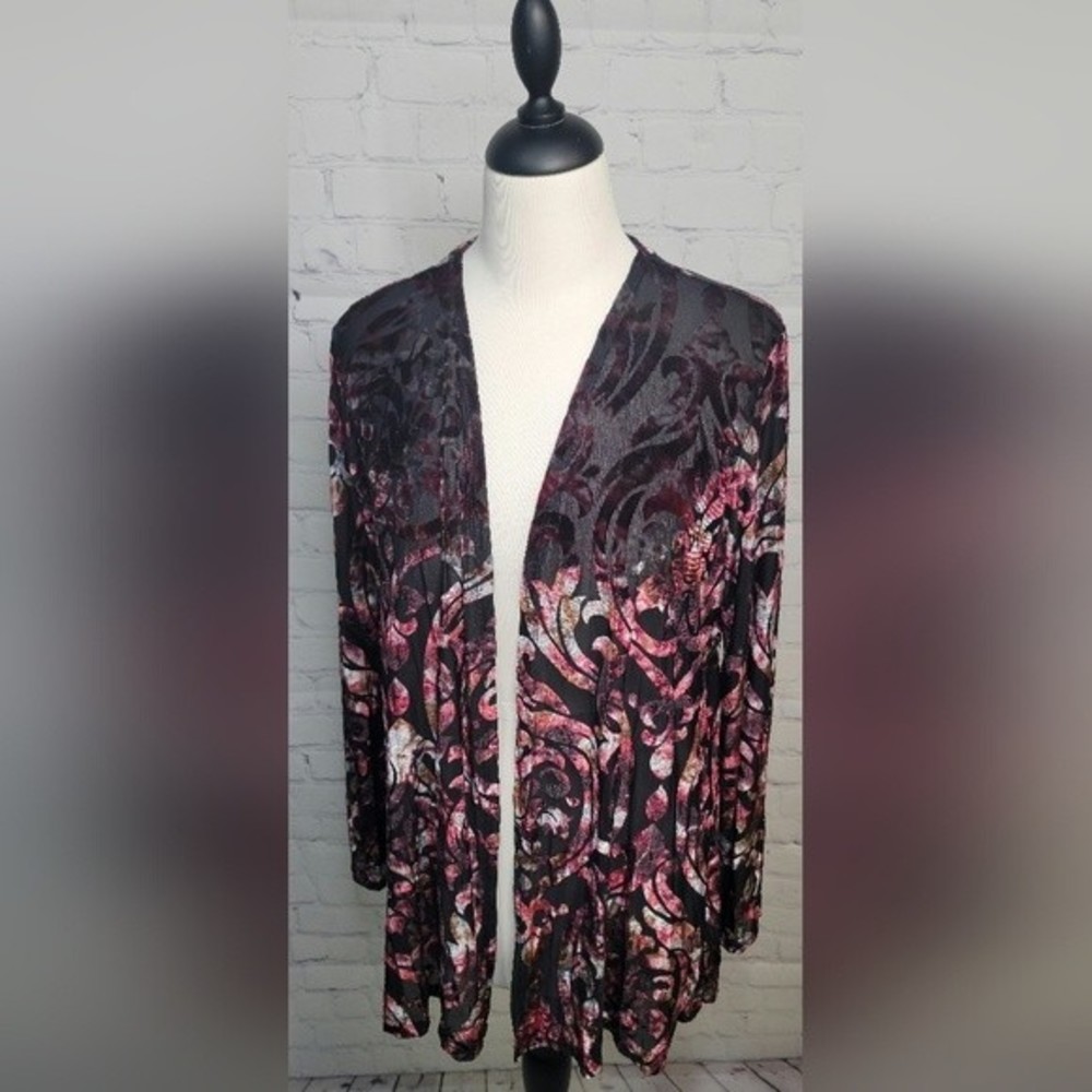 Seven Forty Two Cardigan size Lg
